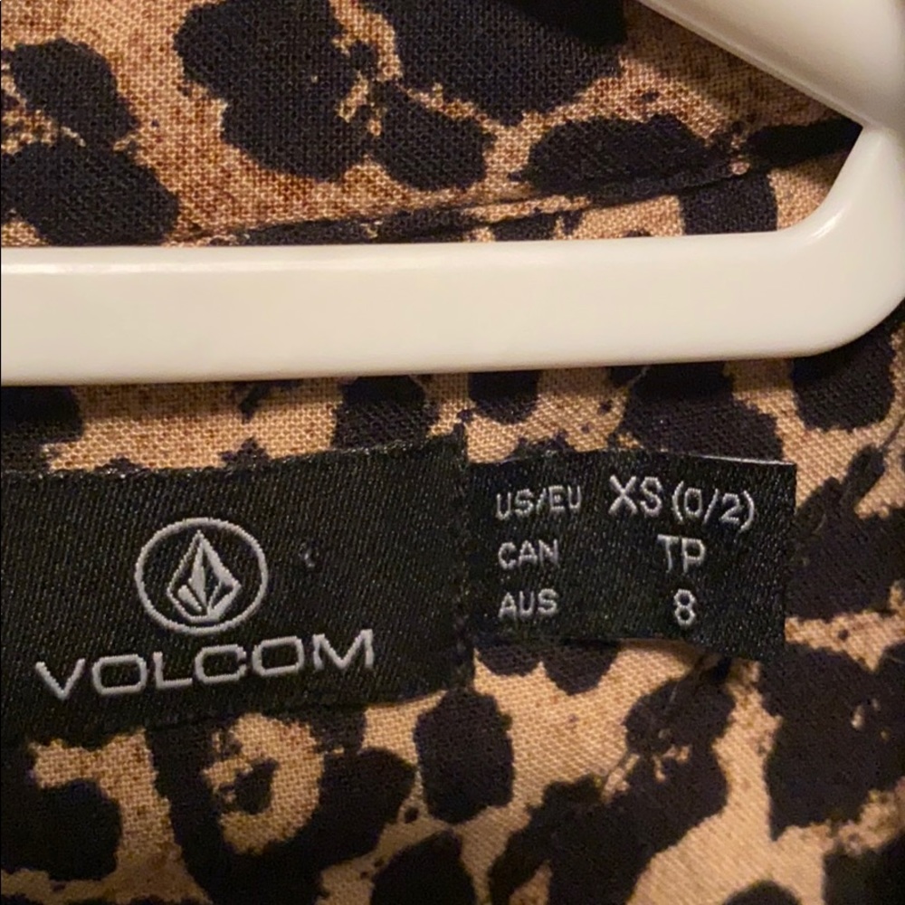 Volcom top - Picture 2 of 2